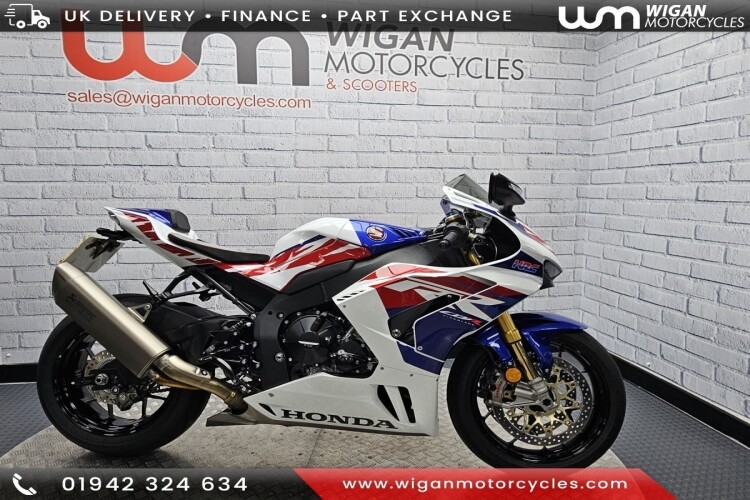 HONDA CBR1000RR FIREBLADE