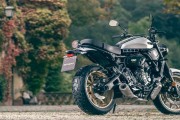 YAMAHA XSR700