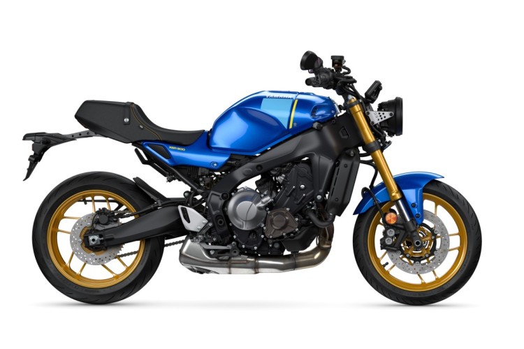 YAMAHA XSR900