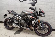 TRIUMPH STREET TRIPLE 765