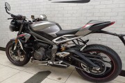 TRIUMPH STREET TRIPLE 765