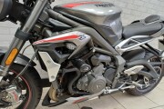 TRIUMPH STREET TRIPLE 765