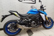 SUZUKI GSX-S1000