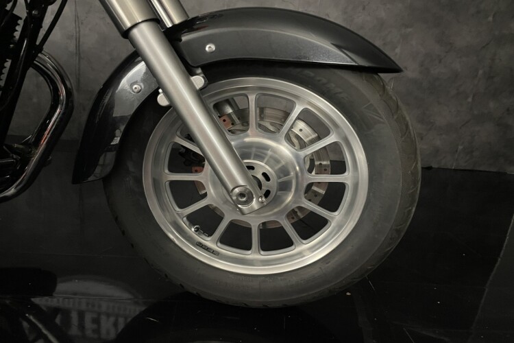 TRIUMPH BONNEVILLE AMERICA