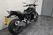 BMW R 1250 R SE TRIPLE BLACK