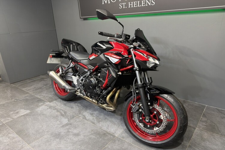 KAWASAKI Z650