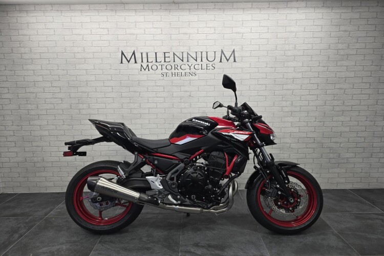 KAWASAKI Z650