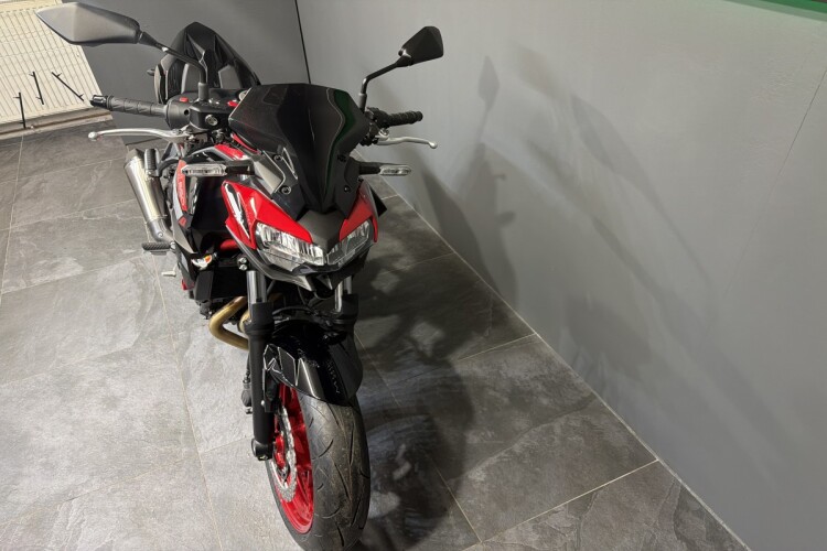 KAWASAKI Z650