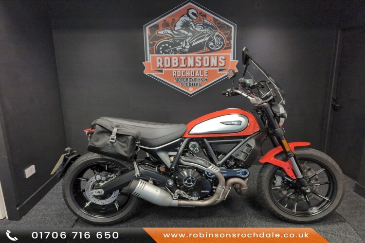 DUCATI SCRAMBLER 800