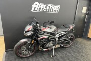 TRIUMPH STREET TRIPLE 765