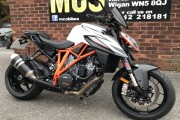 KTM 1290 SUPER DUKE R