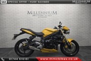 TRIUMPH STREET TRIPLE 675