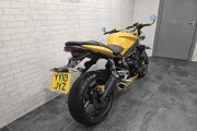 TRIUMPH STREET TRIPLE 675