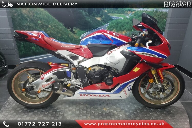 HONDA CBR1000RR-R FIREBLADE