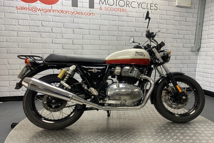 ROYAL ENFIELD INTERCEPTOR 650