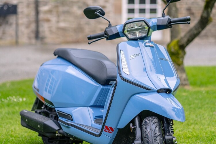 LAMBRETTA X300