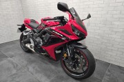 HONDA CBR650R