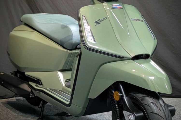 LAMBRETTA X300 for sale