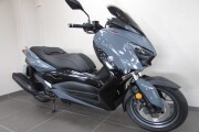 YAMAHA XMAX 125