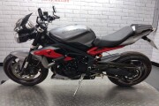 TRIUMPH STREET TRIPLE 675