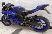 YAMAHA R6