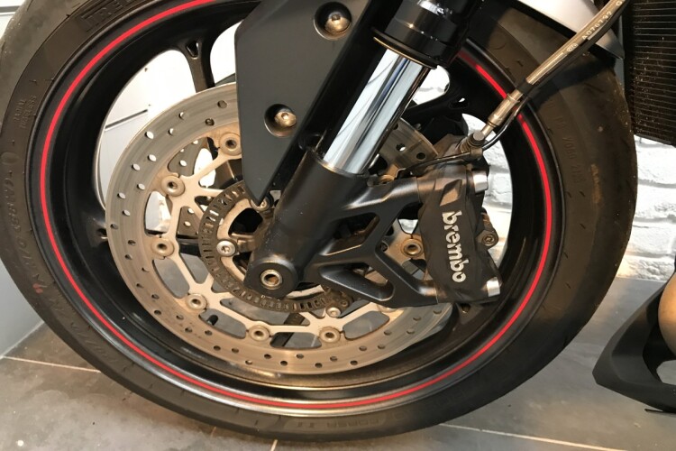 TRIUMPH STREET TRIPLE 765