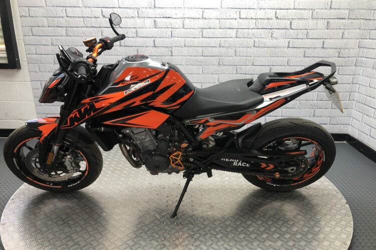 KTM 790 DUKE