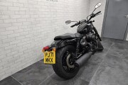 HYOSUNG AQUILA GV 125 BOBBER