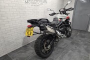 TRIUMPH TIGER 900