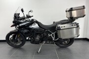 TRIUMPH TIGER 900