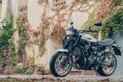 YAMAHA XSR700