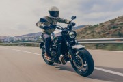 YAMAHA XSR700