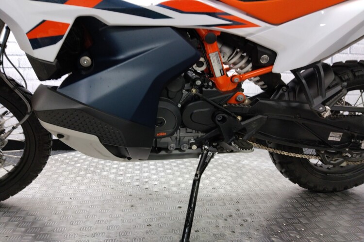 KTM 890 ADVENTURE