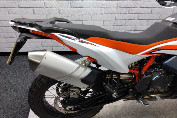 KTM 890 ADVENTURE