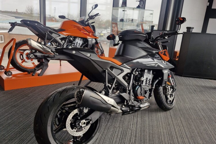 KTM 990 DUKE