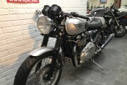 TRIUMPH THRUXTON 900