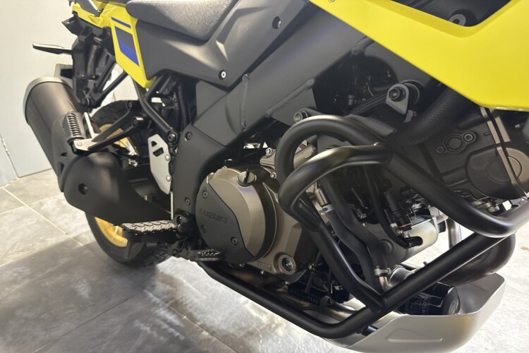 SUZUKI V-STROM 1050