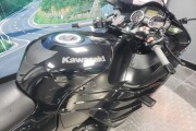 KAWASAKI ZZR1400