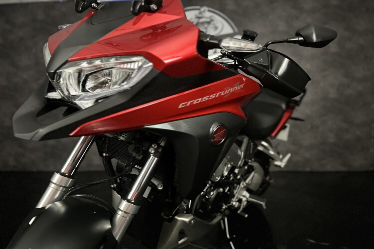 HONDA VFR800X CROSSRUNNER