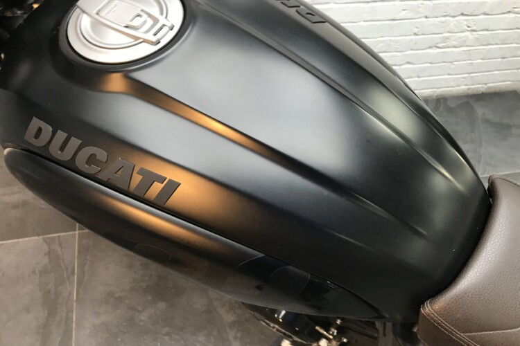 DUCATI SCRAMBLER 1100