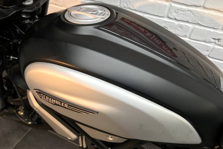 DUCATI SCRAMBLER 1100