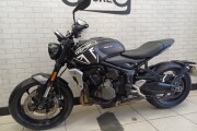 TRIUMPH TRIDENT 660