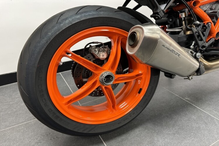 KTM 1290 SUPER DUKE R