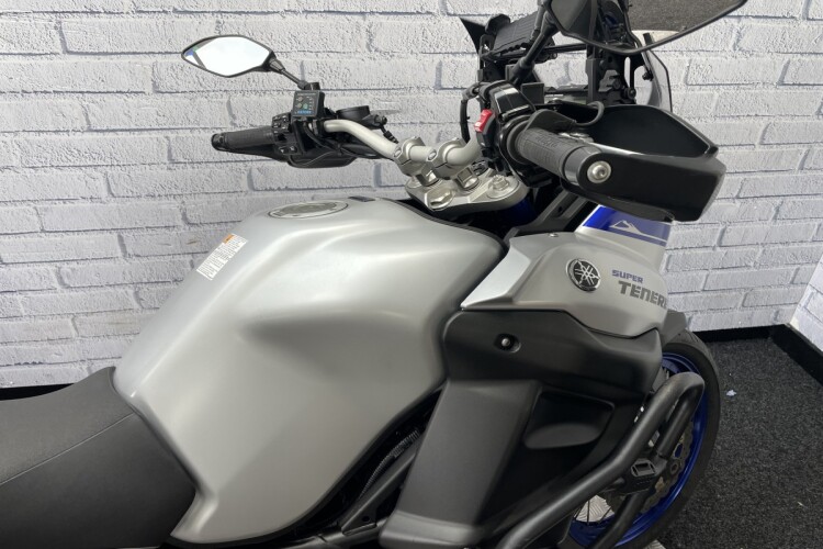 YAMAHA XT1200 SUPER TENERE