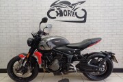TRIUMPH TRIDENT 660