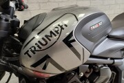 TRIUMPH TRIDENT 660
