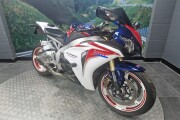 HONDA CBR1000RR FIREBLADE