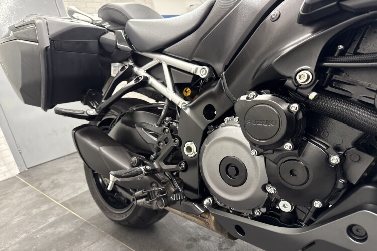 SUZUKI GSX-S1000GX+