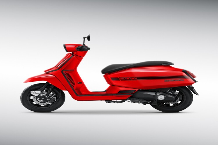 LAMBRETTA X300 for sale