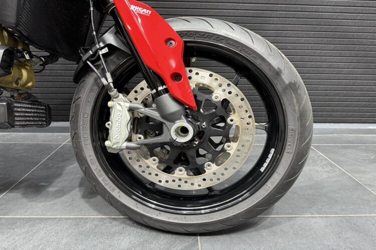 DUCATI HYPERMOTARD 950